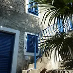 Family Friendly House With A Parking Space - 15147