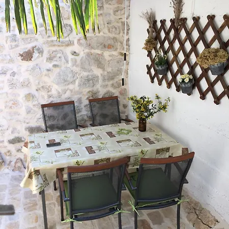 Family Friendly House With A Parking Space - 15147 *