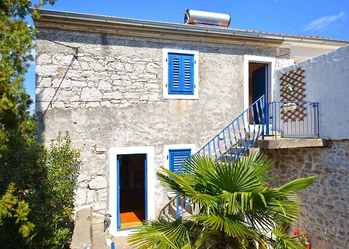 Family Friendly House With A Parking Space - 15147 Сasa de vacaciones