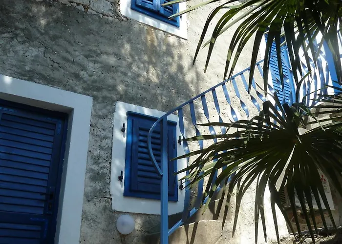 Family Friendly House With A Parking Space - 15147