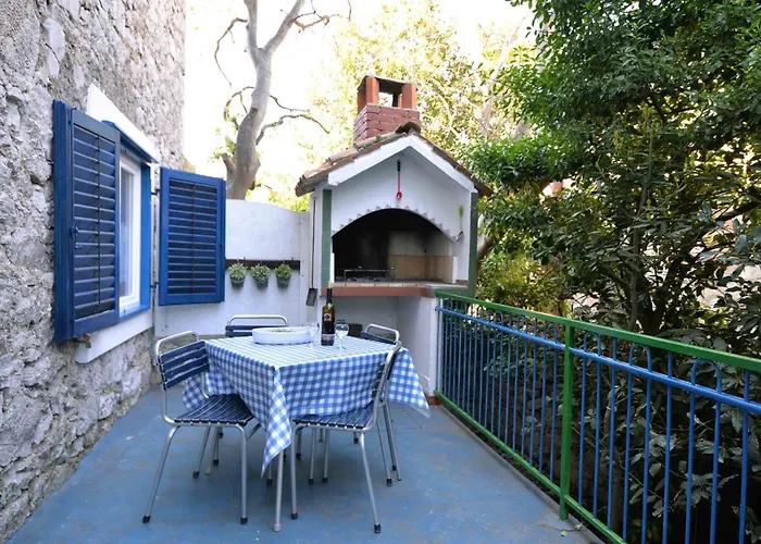 Semesterbostad Family Friendly House With A Parking Space - 15147