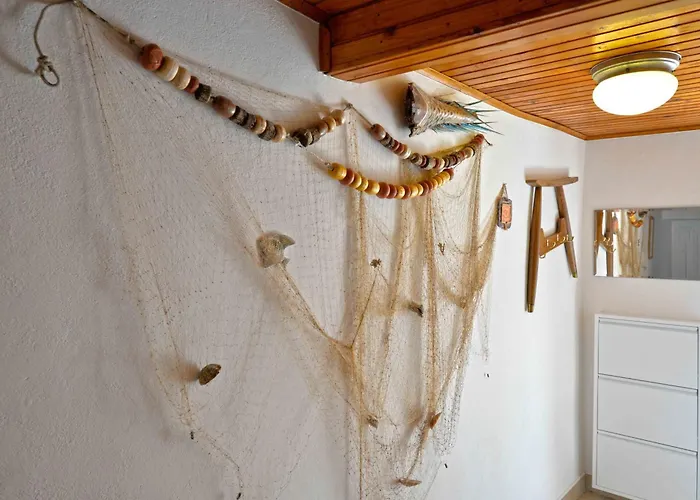 Family Friendly House With A Parking Space - 15147 Сasa de vacaciones