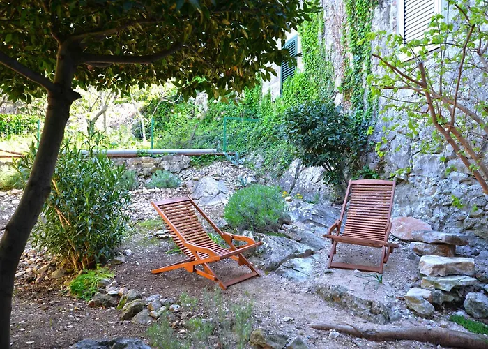 Casa vacanze Family Friendly House With A Parking Space - 15147 Murter