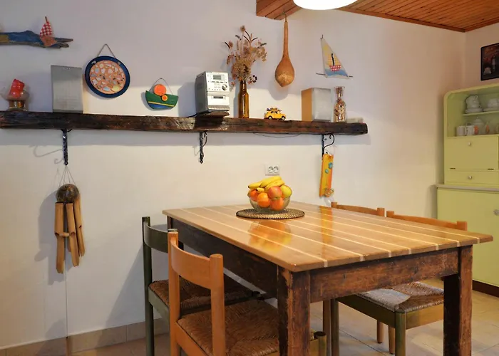 Family Friendly House With A Parking Space - 15147 *