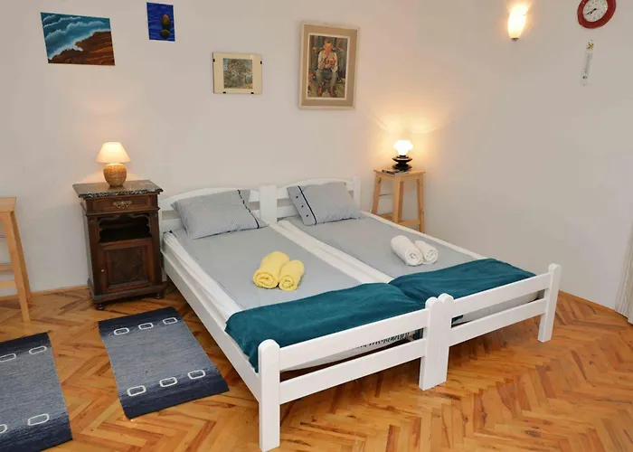 Family Friendly House With A Parking Space - 15147 Casa vacanze Murter